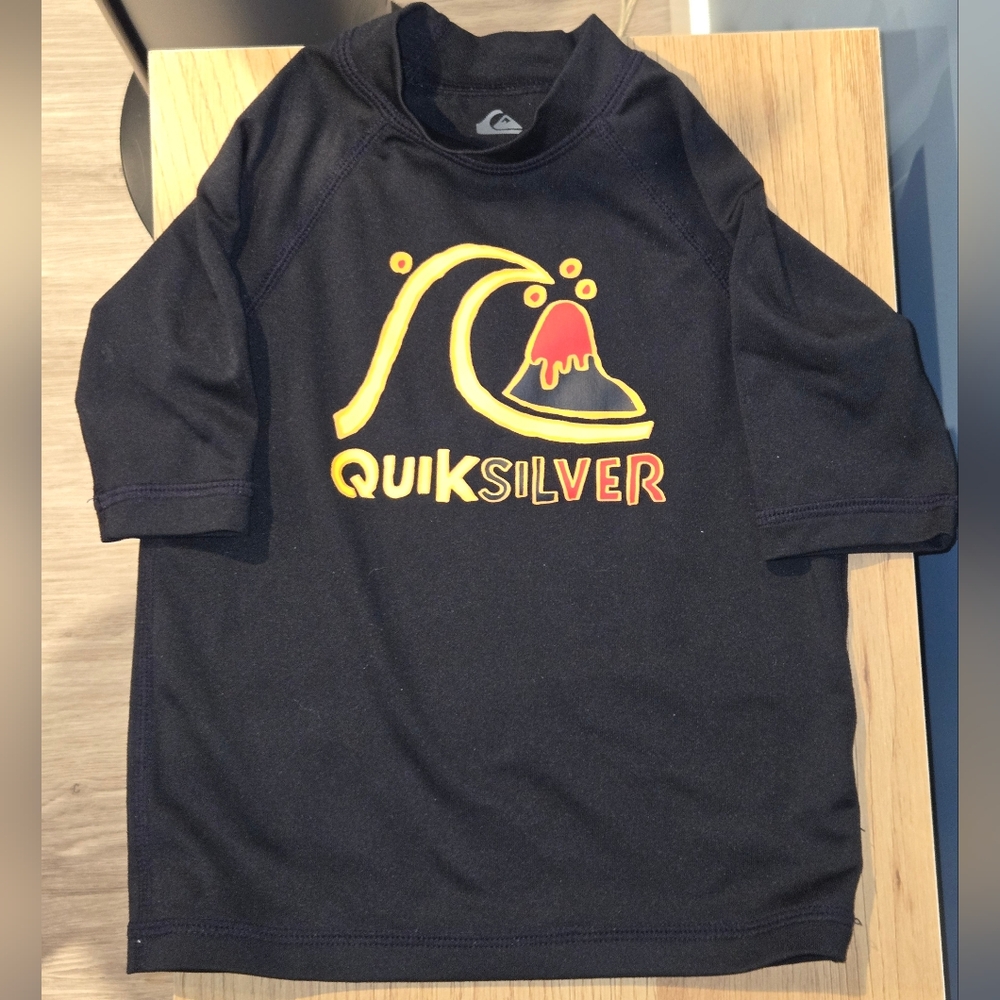 Quiksilver Black Rash Guard